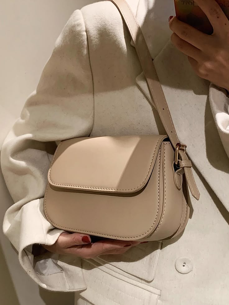 HAND BAGS